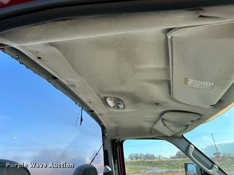 image for item NR9452 2003 Ford E450 Super Duty van cab and chassis