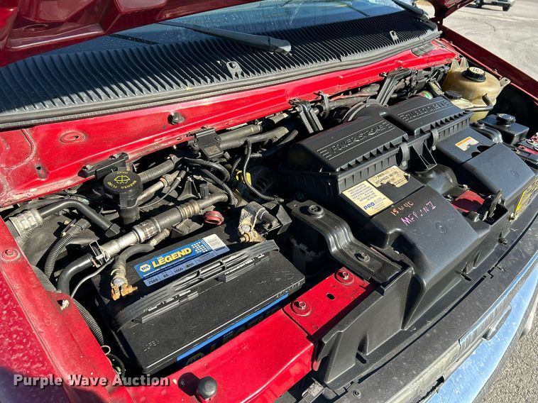 image for item NR9452 2003 Ford E450 Super Duty van cab and chassis