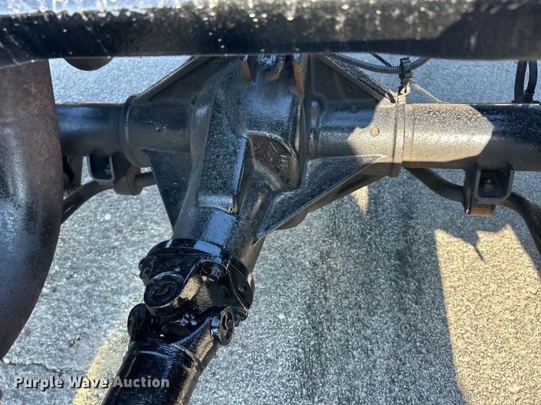 image for item NR9452 2003 Ford E450 Super Duty van cab and chassis