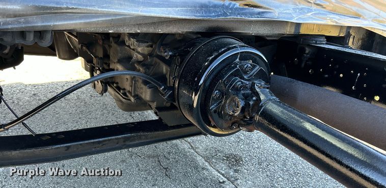 image for item NR9452 2003 Ford E450 Super Duty van cab and chassis