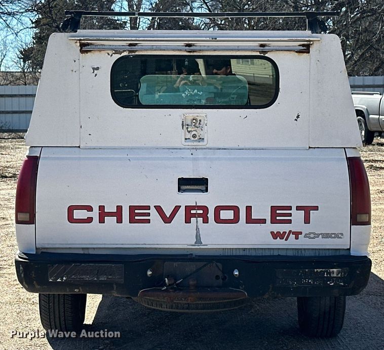 image for item NU9341 1991 Chevrolet  C1500 pickup truck