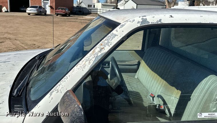 image for item NU9341 1991 Chevrolet  C1500 pickup truck