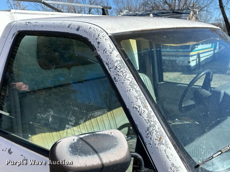 image for item NU9341 1991 Chevrolet  C1500 pickup truck