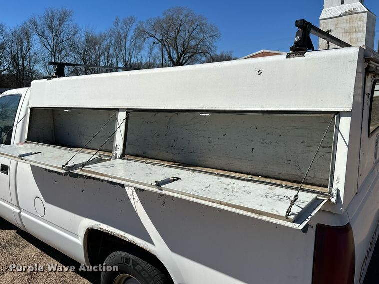 image for item NU9341 1991 Chevrolet  C1500 pickup truck