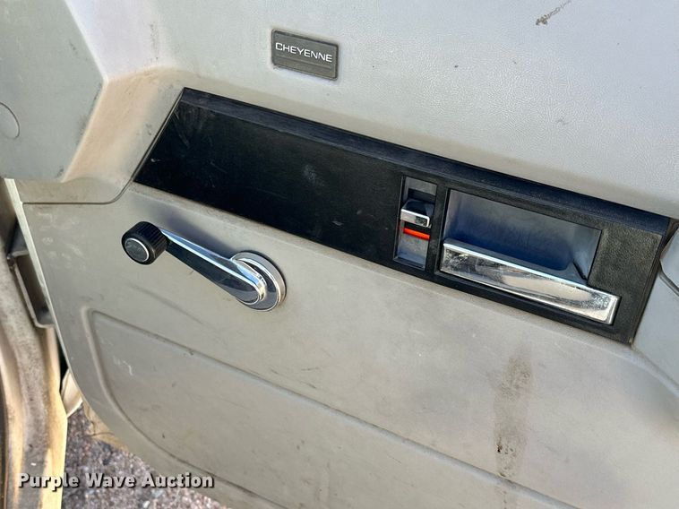 image for item NU9341 1991 Chevrolet  C1500 pickup truck