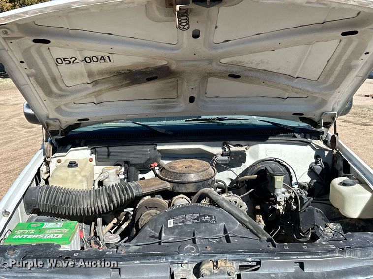 image for item NU9341 1991 Chevrolet  C1500 pickup truck