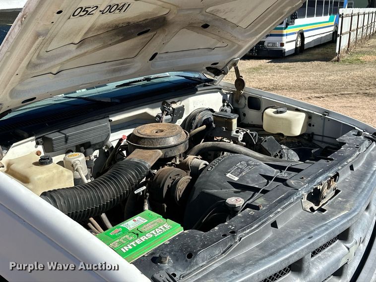 image for item NU9341 1991 Chevrolet  C1500 pickup truck