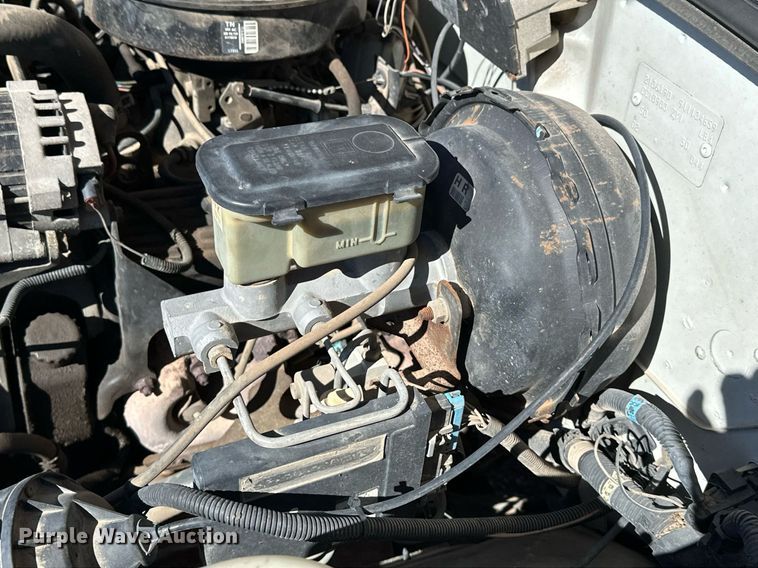 image for item NU9341 1991 Chevrolet  C1500 pickup truck