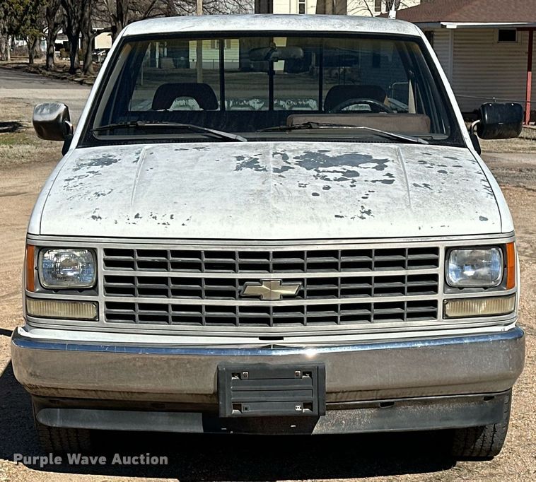 image for item NU9342 1991 Chevrolet  C2500 pickup truck