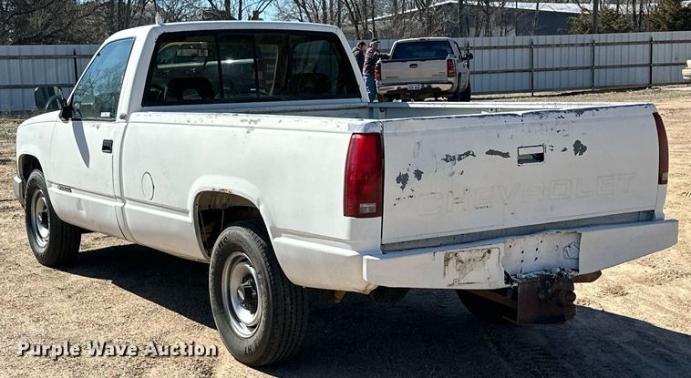 image for item NU9342 1991 Chevrolet  C2500 pickup truck