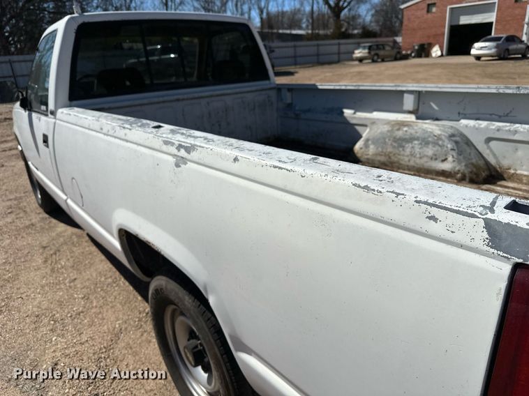 image for item NU9342 1991 Chevrolet  C2500 pickup truck