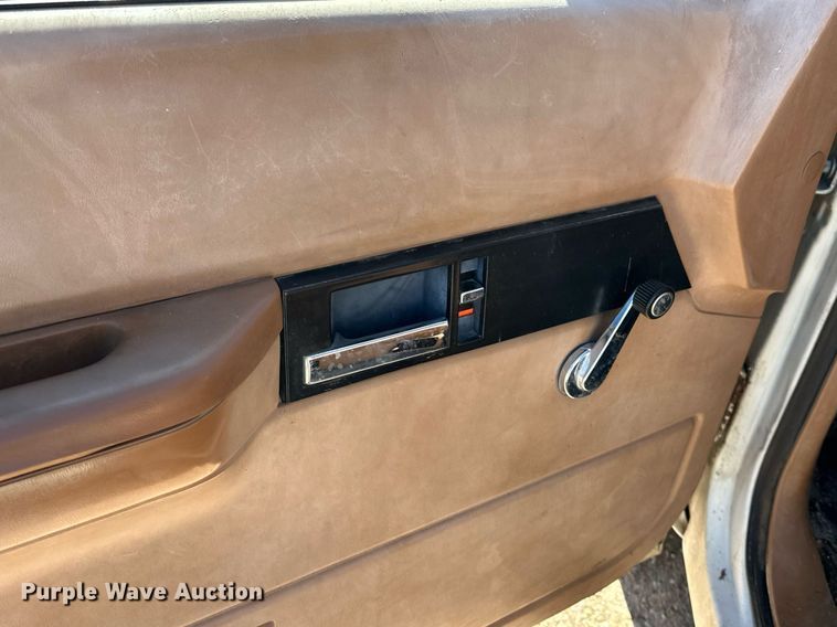 image for item NU9342 1991 Chevrolet  C2500 pickup truck