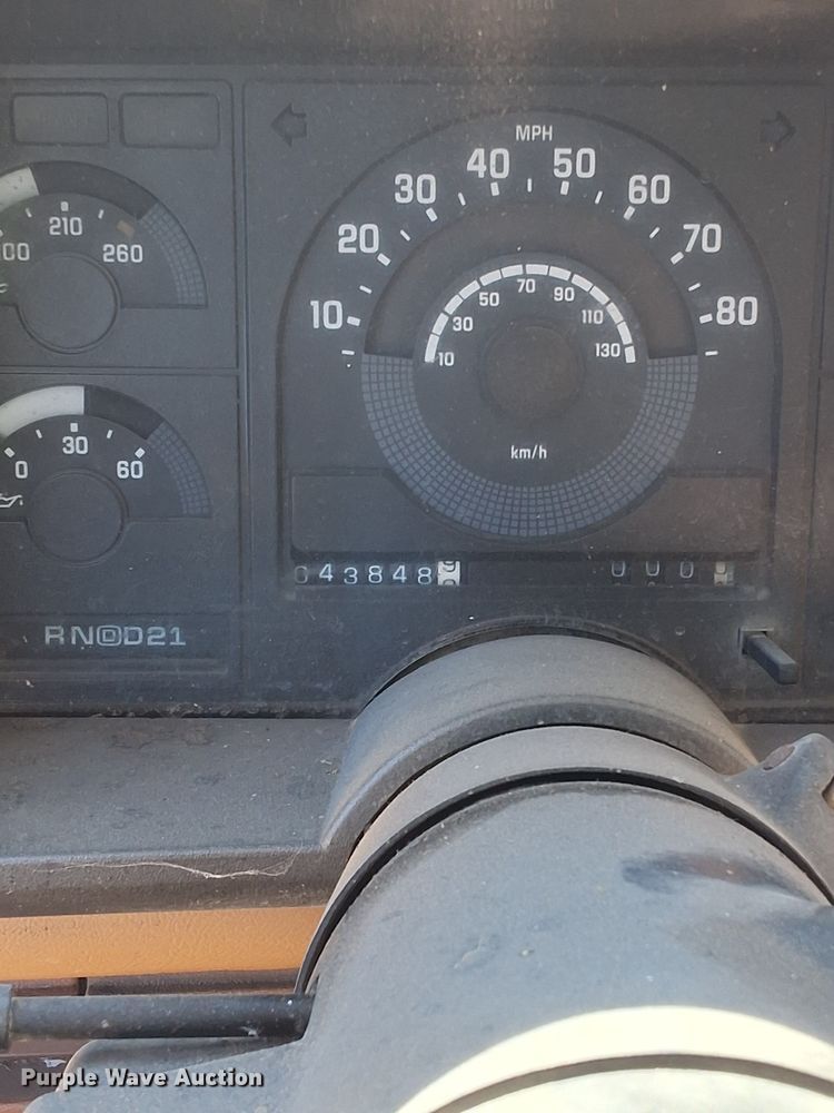 image for item NU9342 1991 Chevrolet  C2500 pickup truck