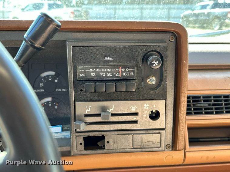 image for item NU9342 1991 Chevrolet  C2500 pickup truck