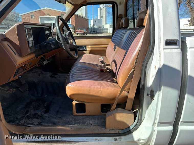 image for item NU9342 1991 Chevrolet  C2500 pickup truck