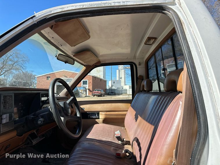 image for item NU9342 1991 Chevrolet  C2500 pickup truck