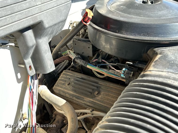 image for item NU9342 1991 Chevrolet  C2500 pickup truck