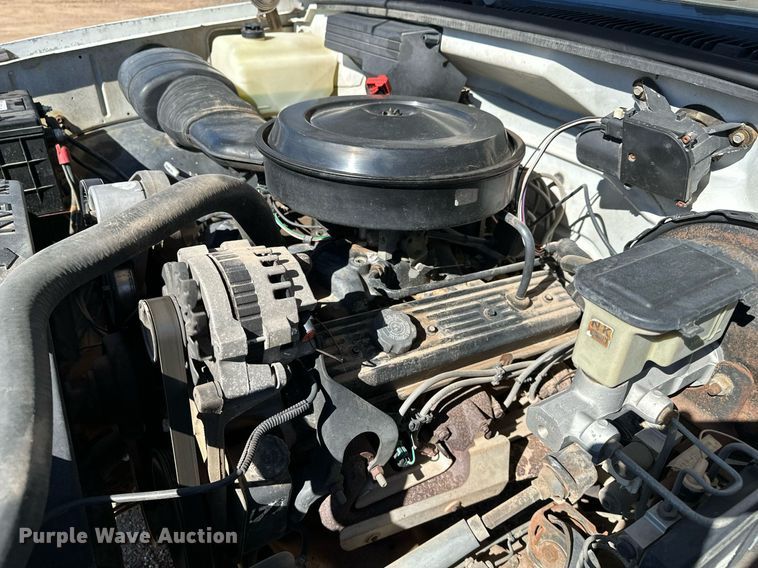 image for item NU9342 1991 Chevrolet  C2500 pickup truck