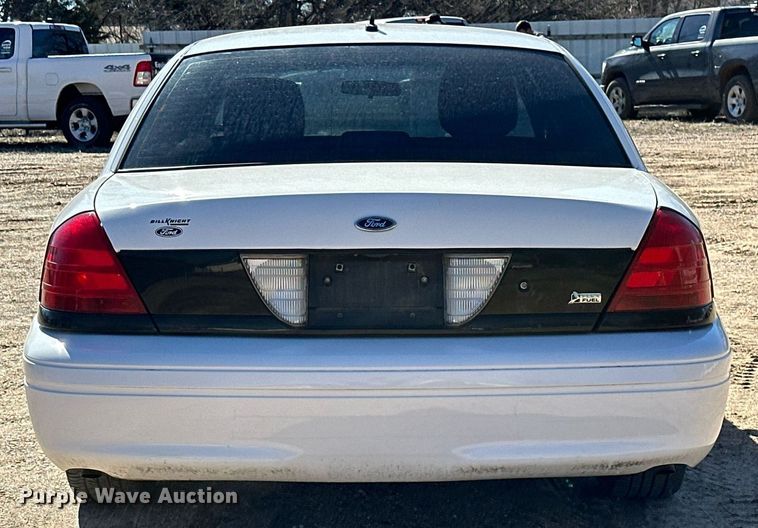 image for item NU9343 2011 Ford Crown Victoria Police Interceptor 