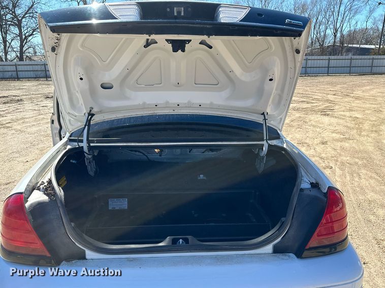 image for item NU9343 2011 Ford Crown Victoria Police Interceptor 