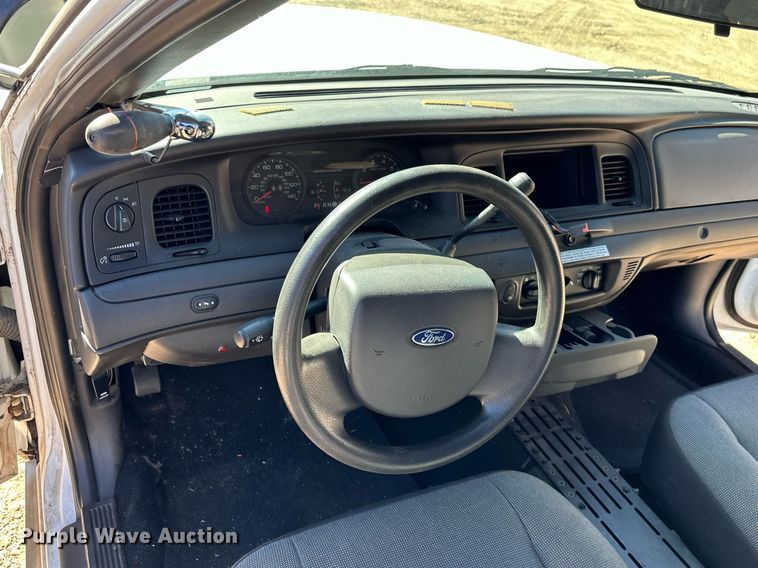 image for item NU9343 2011 Ford Crown Victoria Police Interceptor 