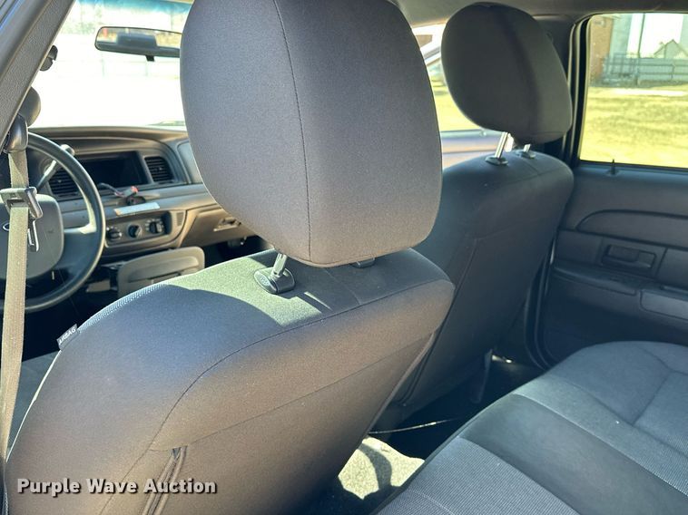 image for item NU9343 2011 Ford Crown Victoria Police Interceptor 
