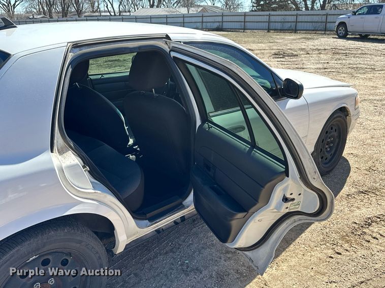 image for item NU9343 2011 Ford Crown Victoria Police Interceptor 