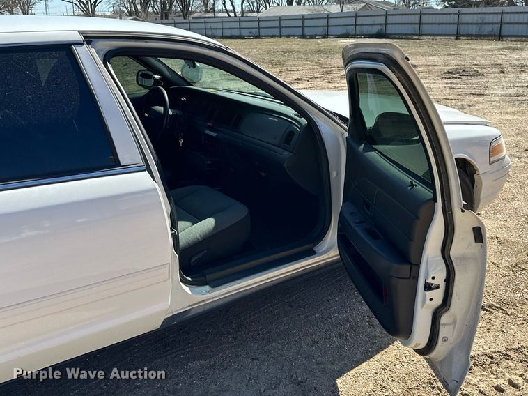 image for item NU9343 2011 Ford Crown Victoria Police Interceptor 