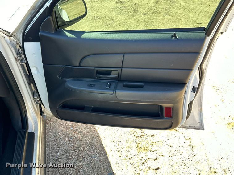 image for item NU9343 2011 Ford Crown Victoria Police Interceptor 