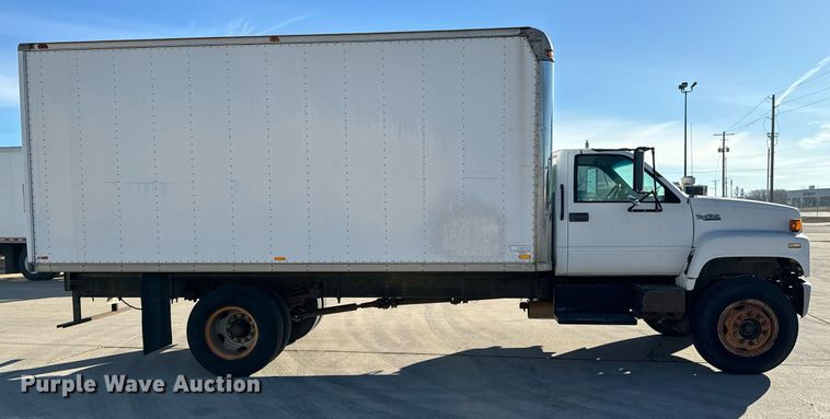 image for item NU9416 1996 GMC TopKick box truck