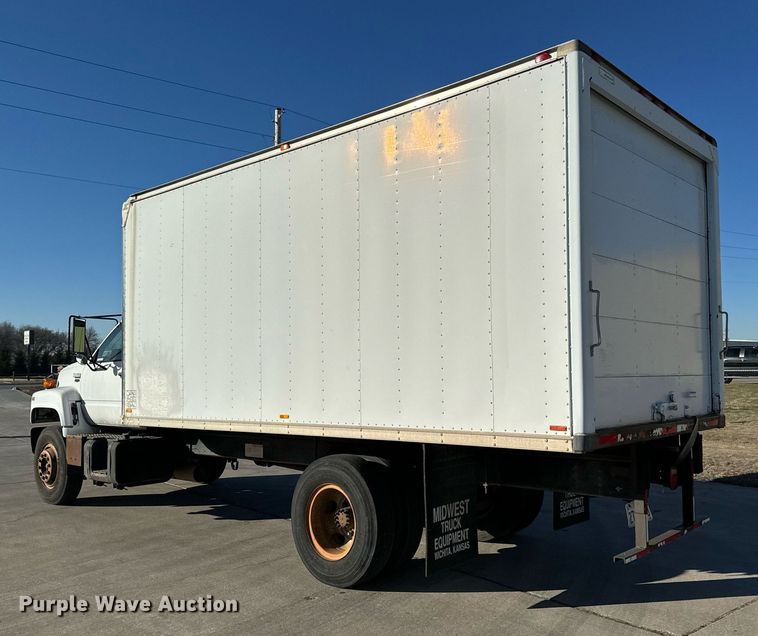 image for item NU9416 1996 GMC TopKick box truck