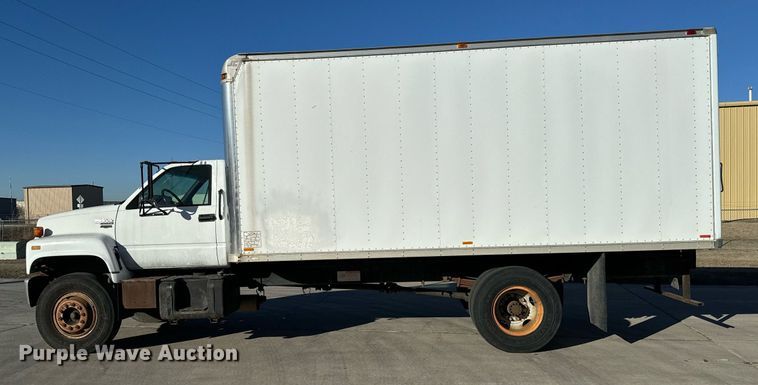 image for item NU9416 1996 GMC TopKick box truck