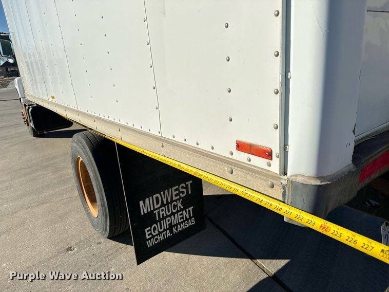 image for item NU9416 1996 GMC TopKick box truck