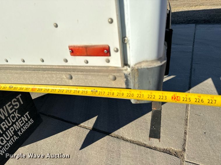 image for item NU9416 1996 GMC TopKick box truck