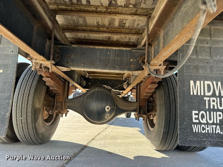 image for item NU9416 1996 GMC TopKick box truck