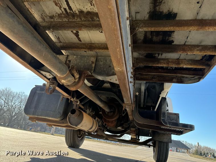 image for item NU9416 1996 GMC TopKick box truck