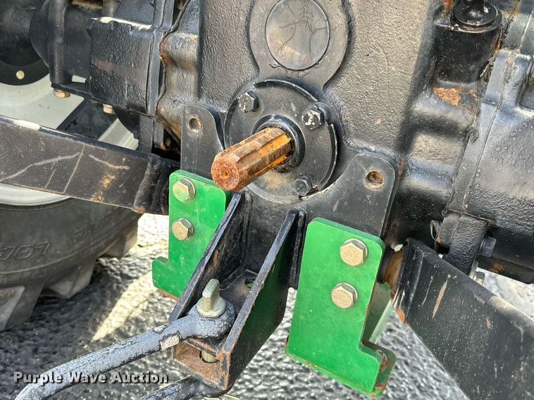 image for item NU9450 Montana 2740 MFWD tractor