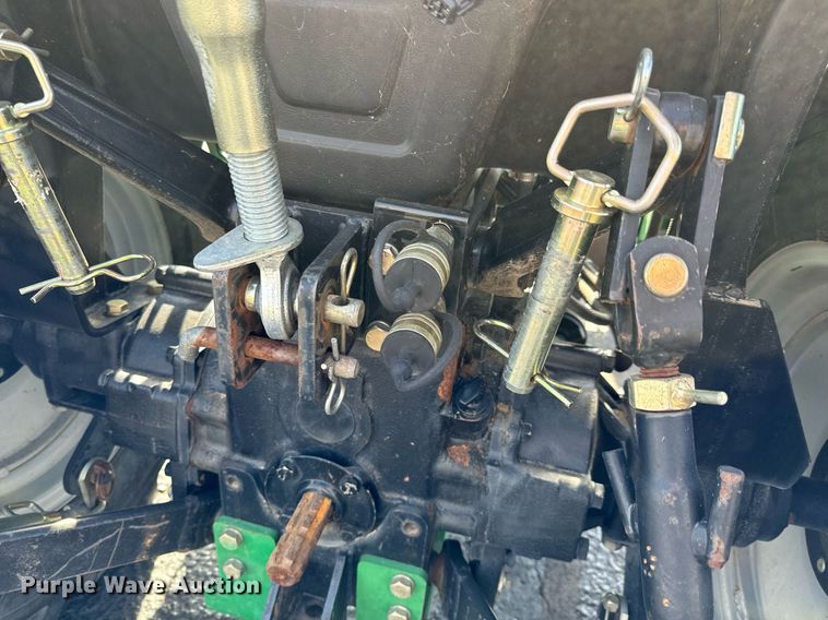 image for item NU9450 Montana 2740 MFWD tractor