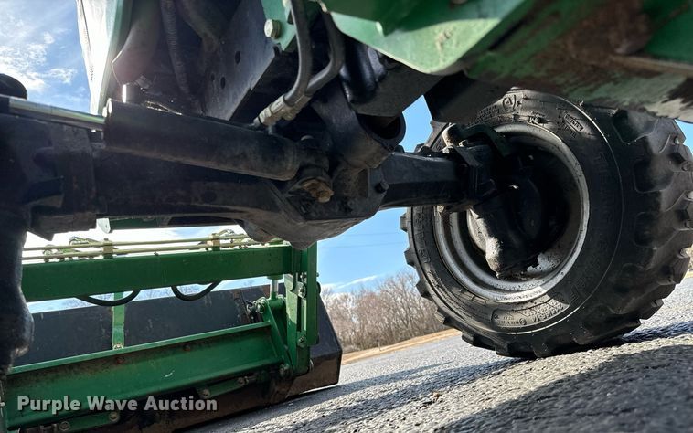 image for item NU9450 Montana 2740 MFWD tractor