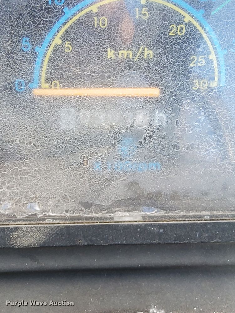 image for item NU9450 Montana 2740 MFWD tractor