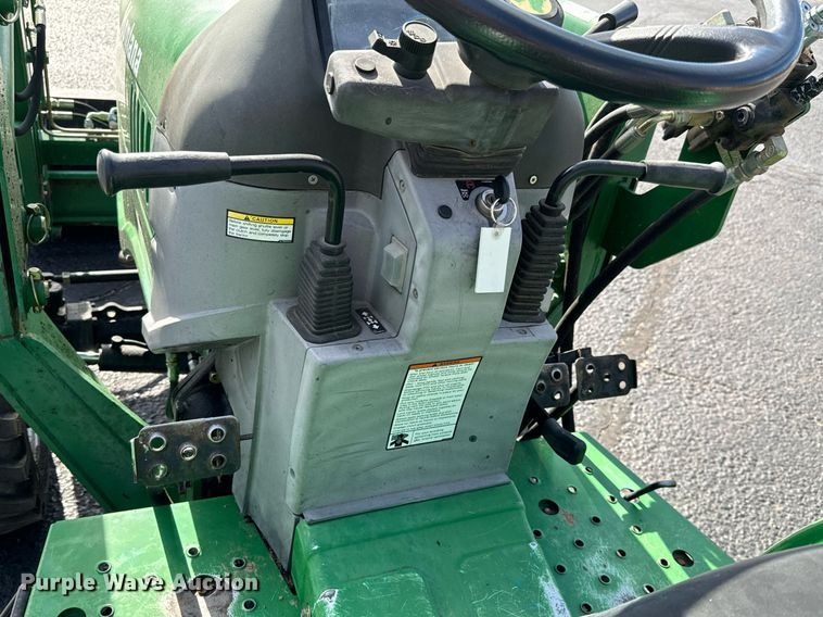 image for item NU9450 Montana 2740 MFWD tractor