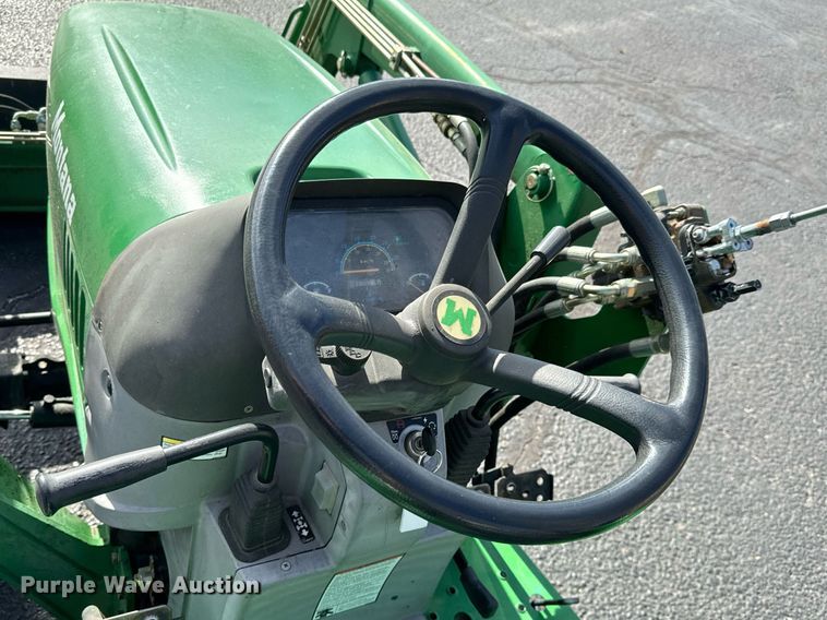 image for item NU9450 Montana 2740 MFWD tractor