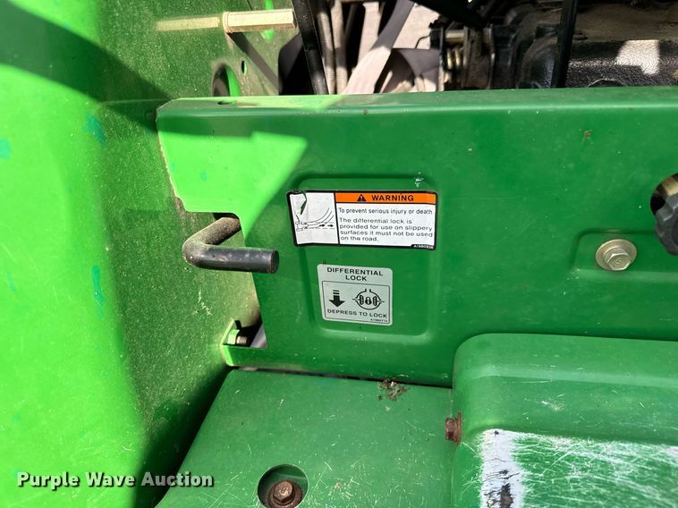 image for item NU9450 Montana 2740 MFWD tractor