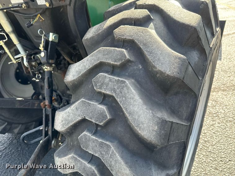 image for item NU9450 Montana 2740 MFWD tractor