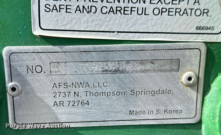 image for item NU9450 Montana 2740 MFWD tractor