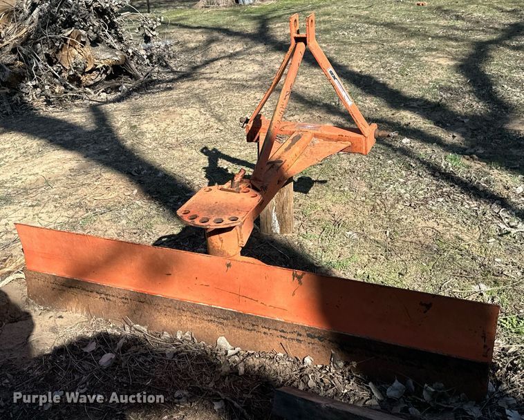 image for item NU9450 Montana 2740 MFWD tractor