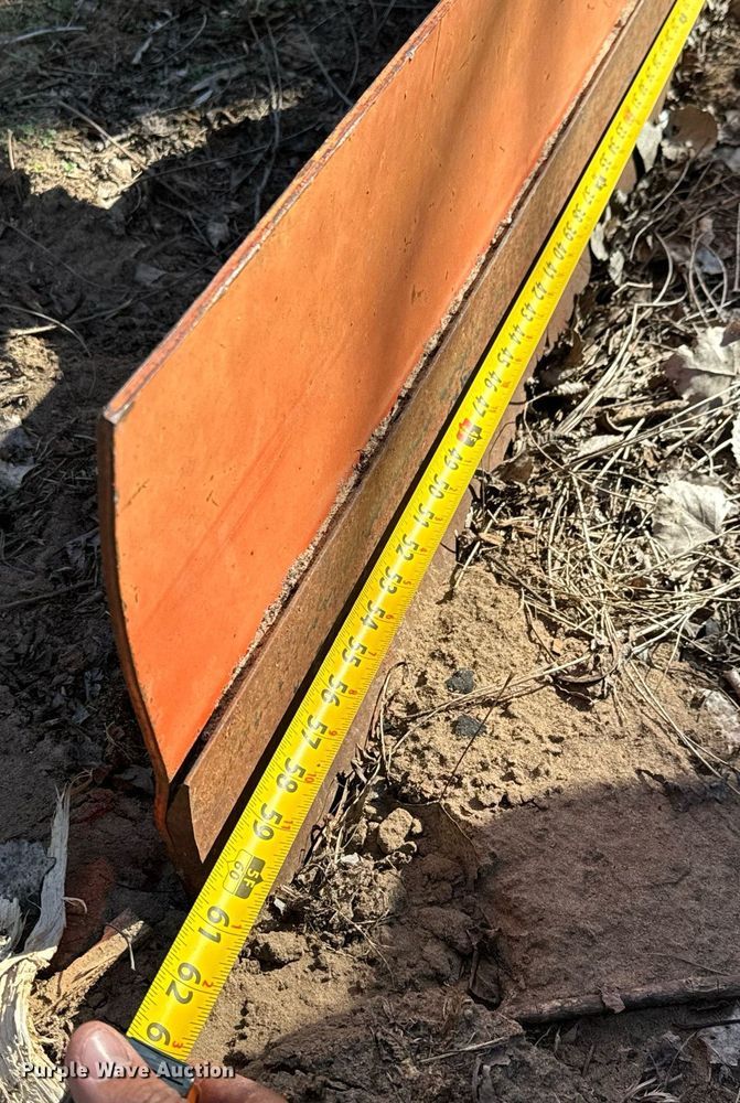 image for item NU9450 Montana 2740 MFWD tractor