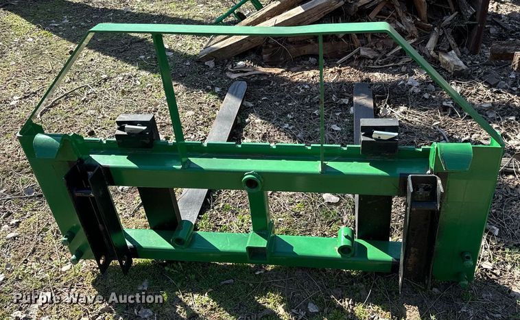 image for item NU9450 Montana 2740 MFWD tractor