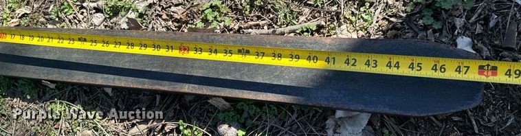 image for item NU9450 Montana 2740 MFWD tractor