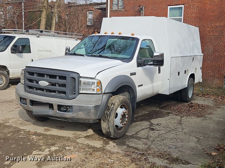 image for item NZ9157 2005 Ford F550 Super Duty  utility / service truck